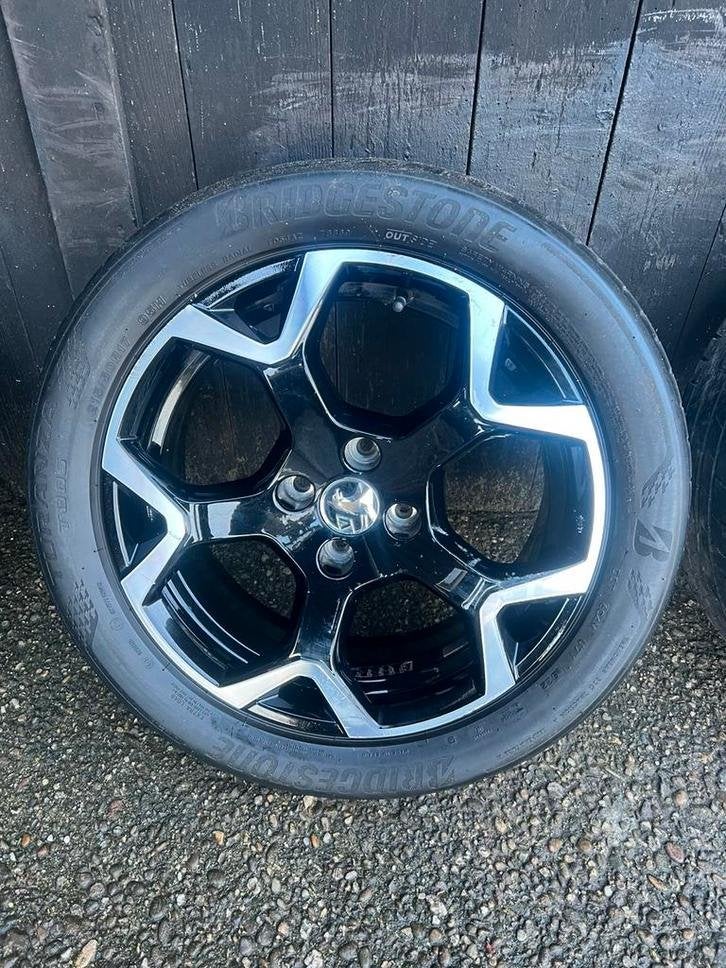 Originele Opel Vauxhall crossland vivaro velgen 17'' 4x108, Banden en Velgen, Niet ingevuld, 17 inch, Personenwagen
