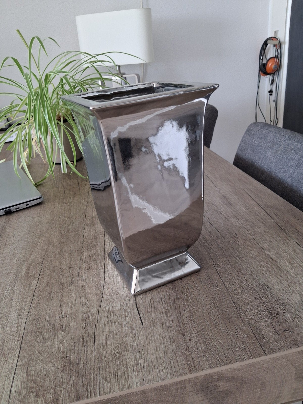 Zilver/chroom kleurige Vaas - Zo goed als nieuw, Ophalen, Zo goed als nieuw, Metaal, Geschikt voor droogbloemen