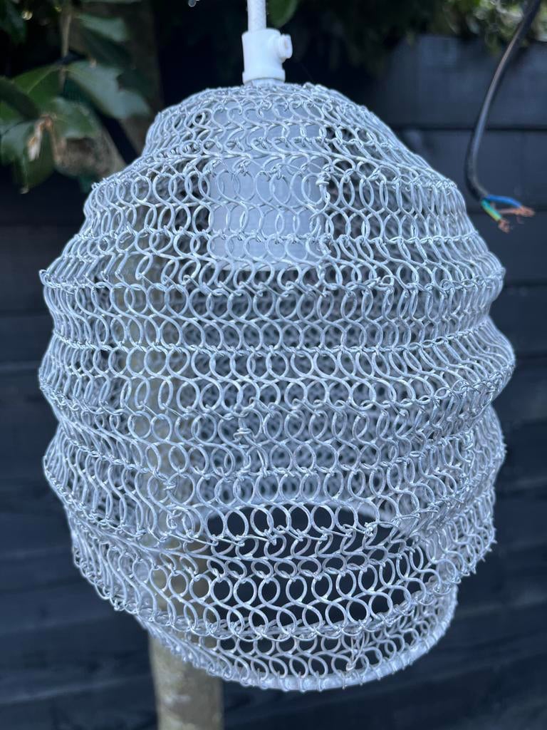 Decoratieve lamp van wit draadstaal, Ophalen of Verzenden, Gebruikt, Metaal, Minder dan 50 cm