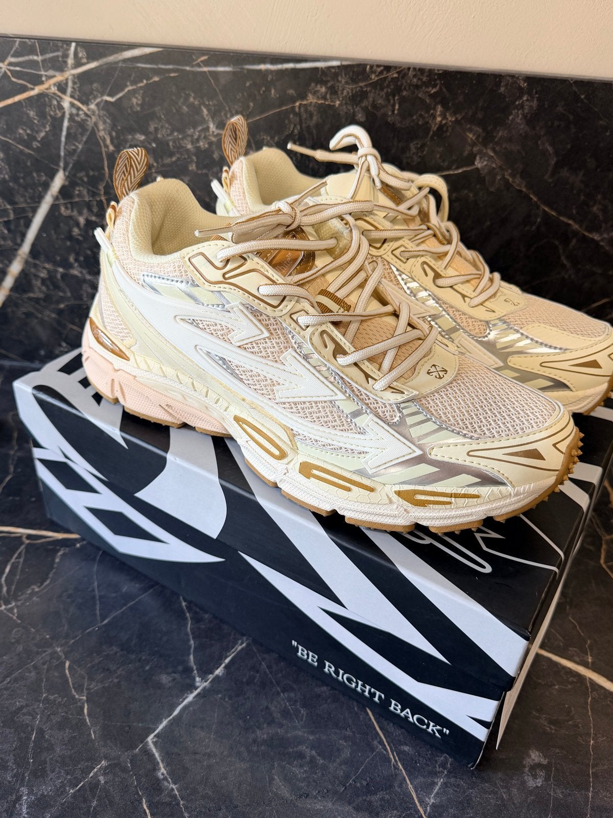 Off-White (out of office) Be Right Back' Sneakers Maat 44, Ophalen, Overige kleuren, Nieuw, Sneakers of Gympen