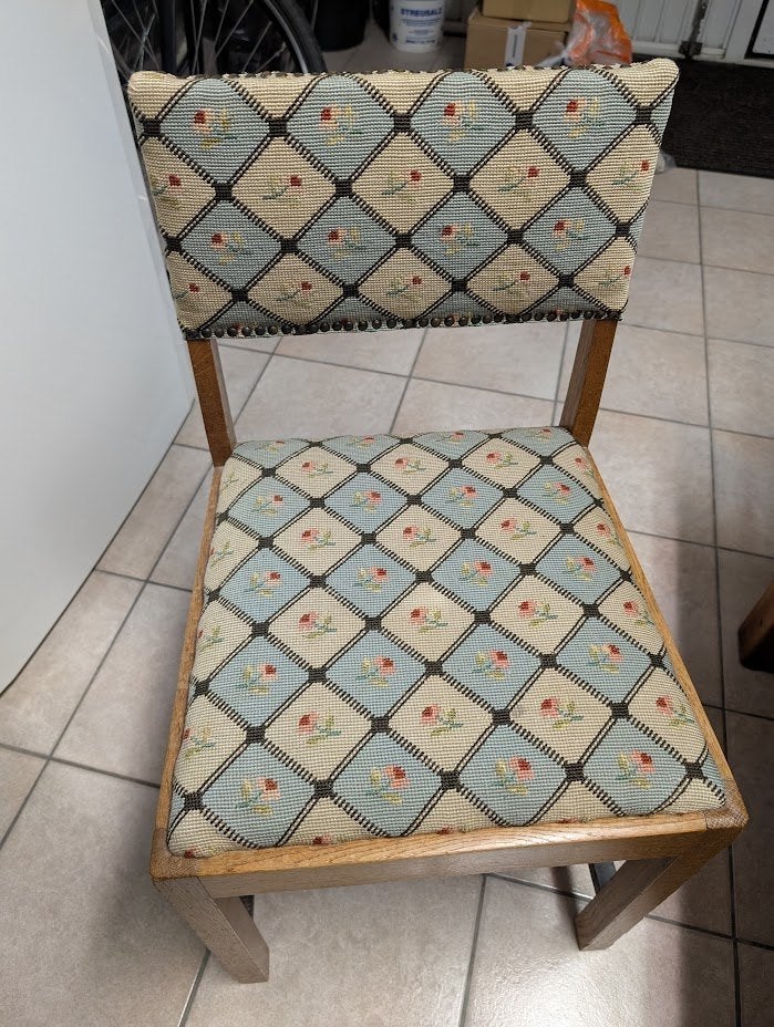 Vintage stoel met gebloemde bekleding, Ophalen