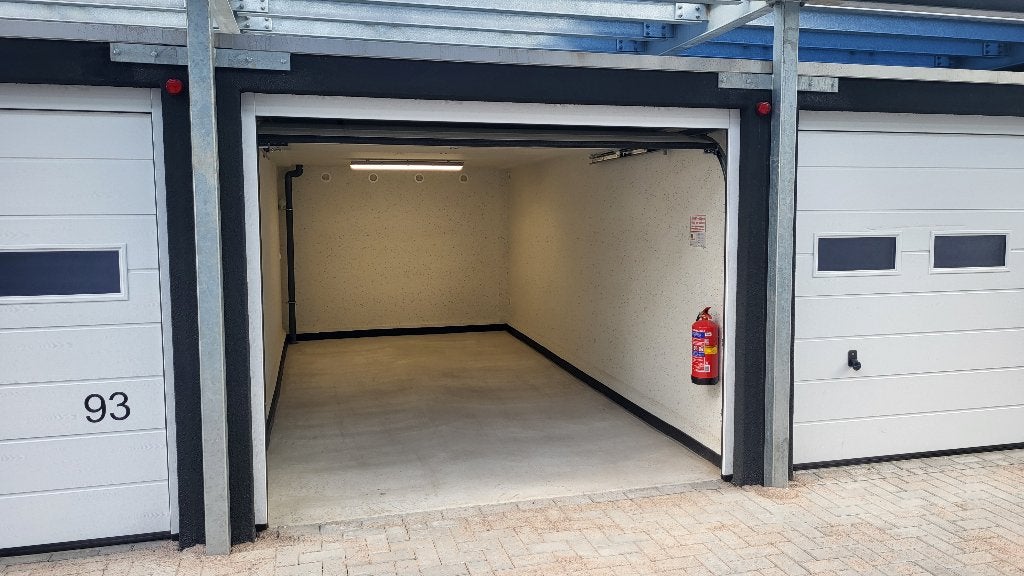 Te huur: garage/ opslagbox begane grond Waarderpolder, Opslag