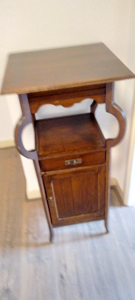 oud kastje met mooie bogen te koop, Antiek en Kunst, Antiek | Meubels | Kasten, Ophalen