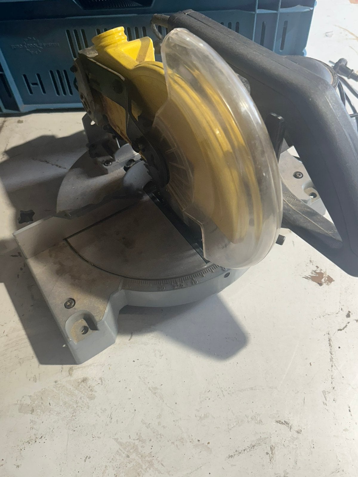 Afkortzaag 210, Ophalen, 1200 watt of meer, Afkortzaag, 30 tot 70 mm