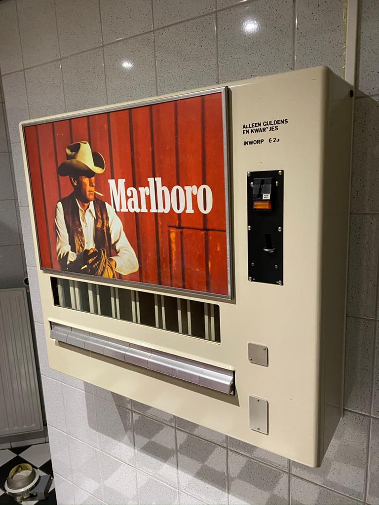 Antieke originele marlboro sigaretten automaat, Ophalen of Verzenden, Zo goed als nieuw