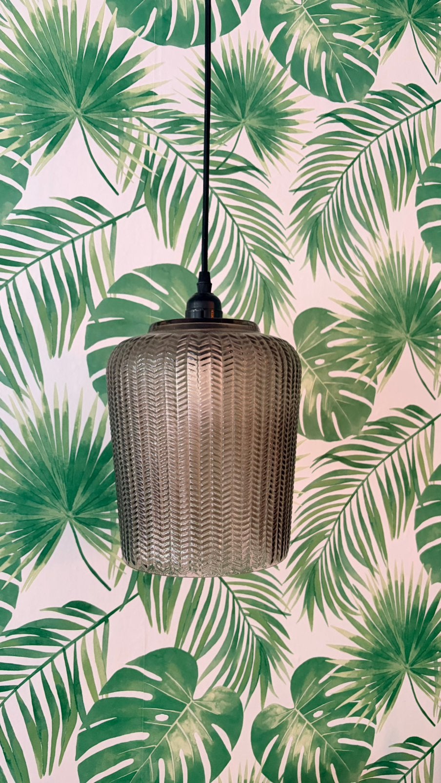 Scandinavische hanglamp, Ophalen of Verzenden, Zo goed als nieuw, Glas, Minder dan 50 cm