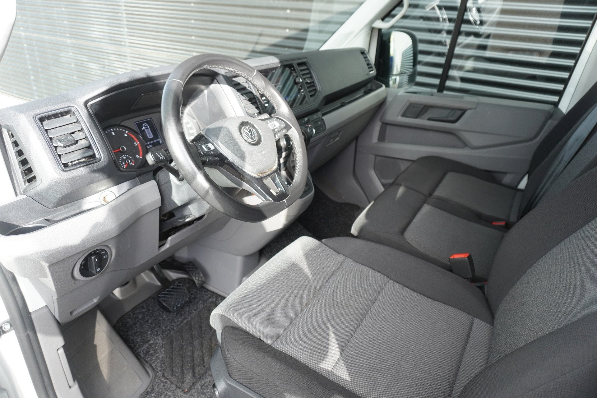 Volkswagen Crafter 177pk Automaat L5H3/L4H3 LED Apple carpla, Auto's, Gebruikt, Euro 6, 4 cilinders, Volkswagen