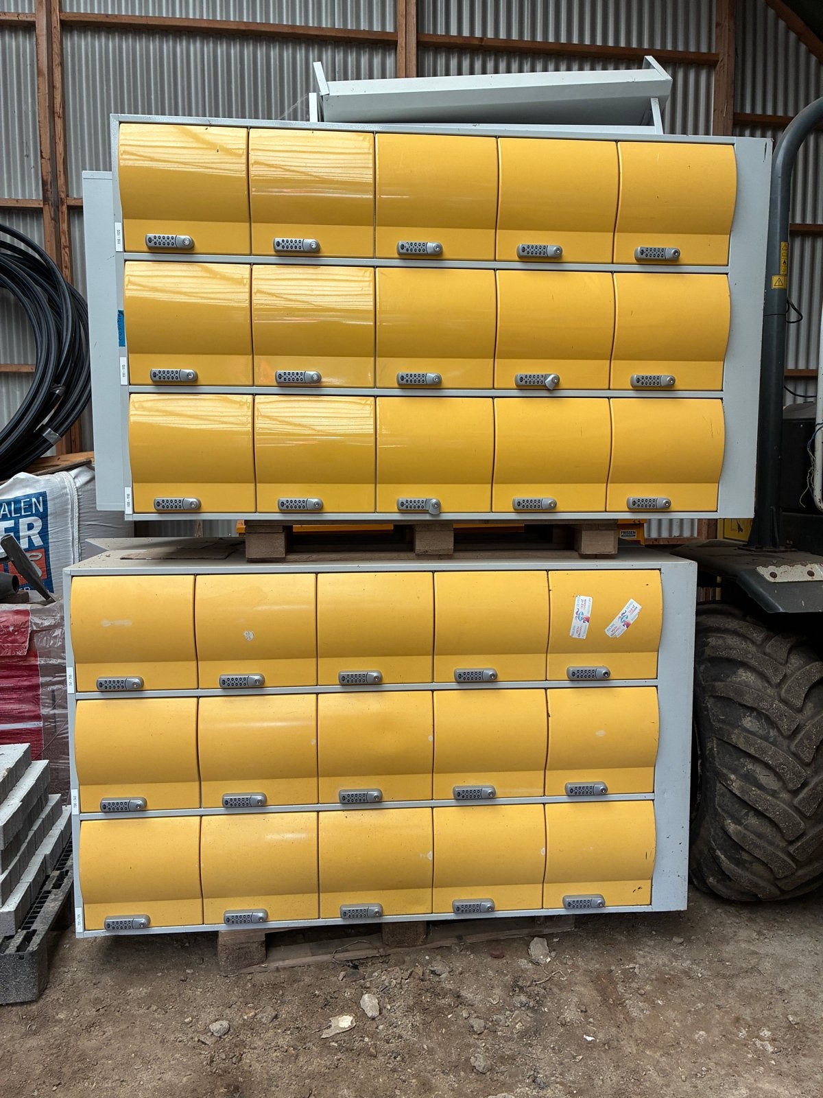Gele kluisjes / lockers met cijferslot, Huis en Inrichting, Kasten | Lockerkasten, Ophalen, Gebruikt