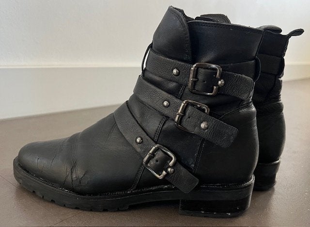 Omoda, leuke stoere enkel laarzen maat 40., Kleding | Dames, Zwart, Omoda, Lage of Enkellaarzen, Ophalen of Verzenden