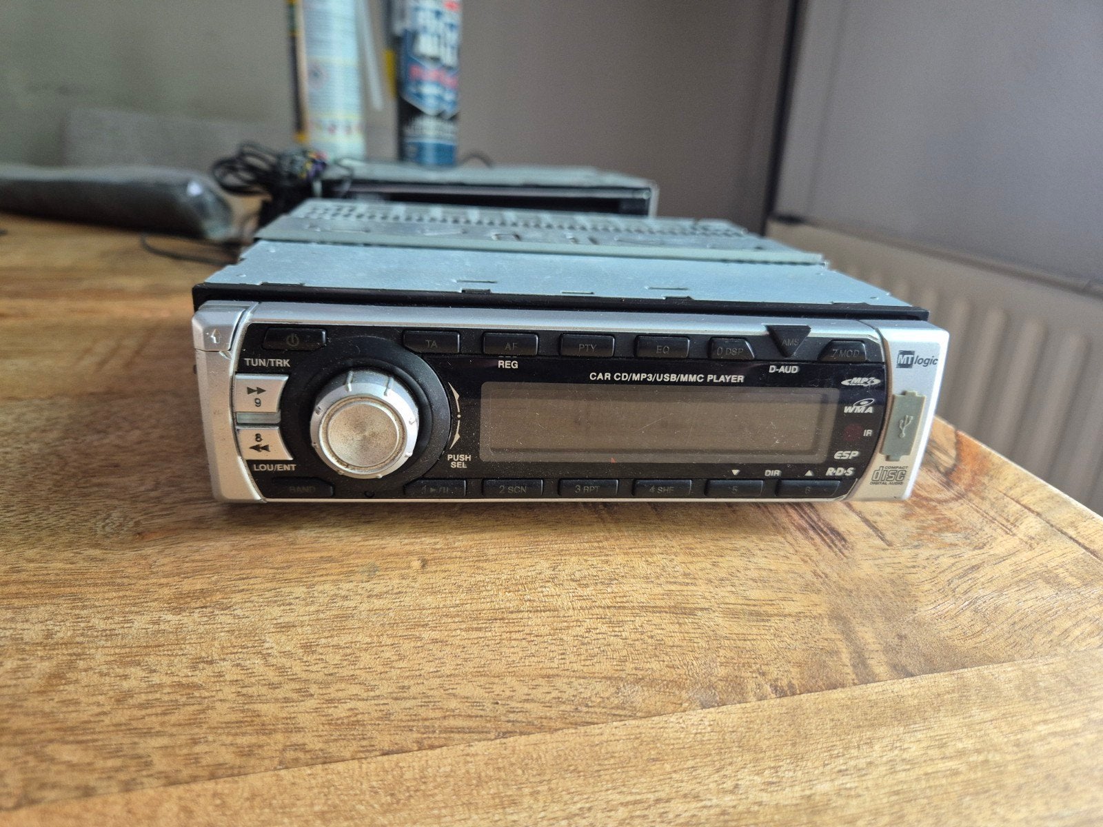 Autoradio MT Logic, Ophalen
