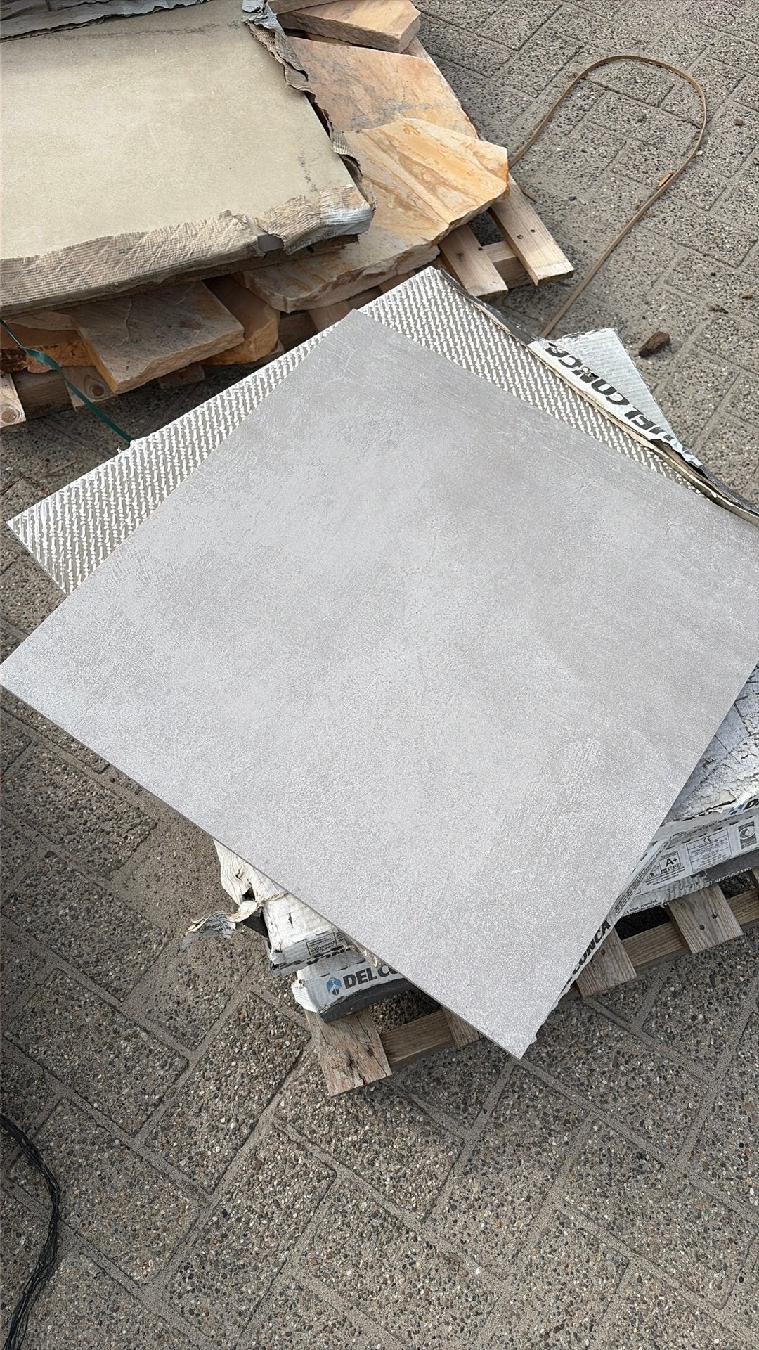 Keramische tegel, 1cm keramiek, Goedkope binnen tegel, Ophalen, 60 cm of meer, Zo goed als nieuw, Minder dan 5 m²