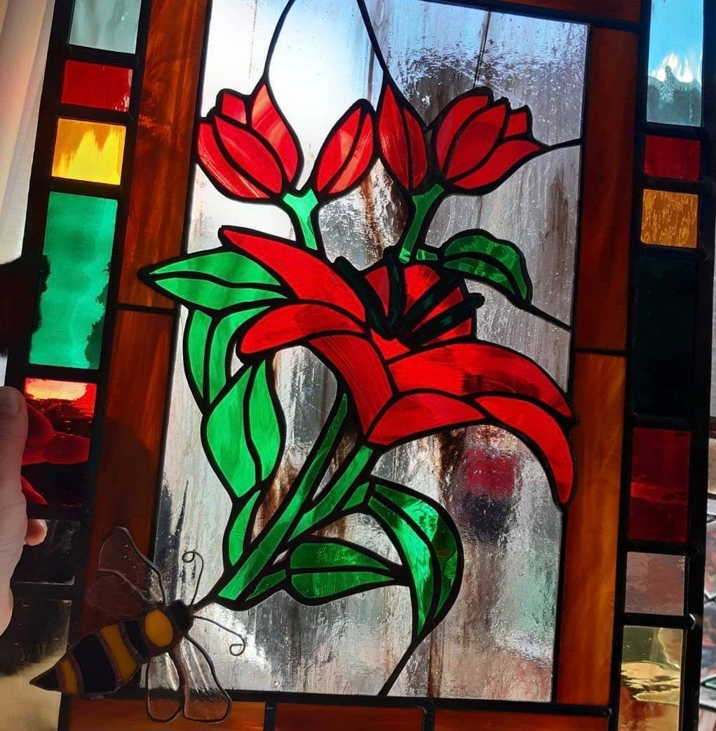 Tiffany Glas-in-lood Kunstwerk: Bloemen en Bij, Ophalen of Verzenden