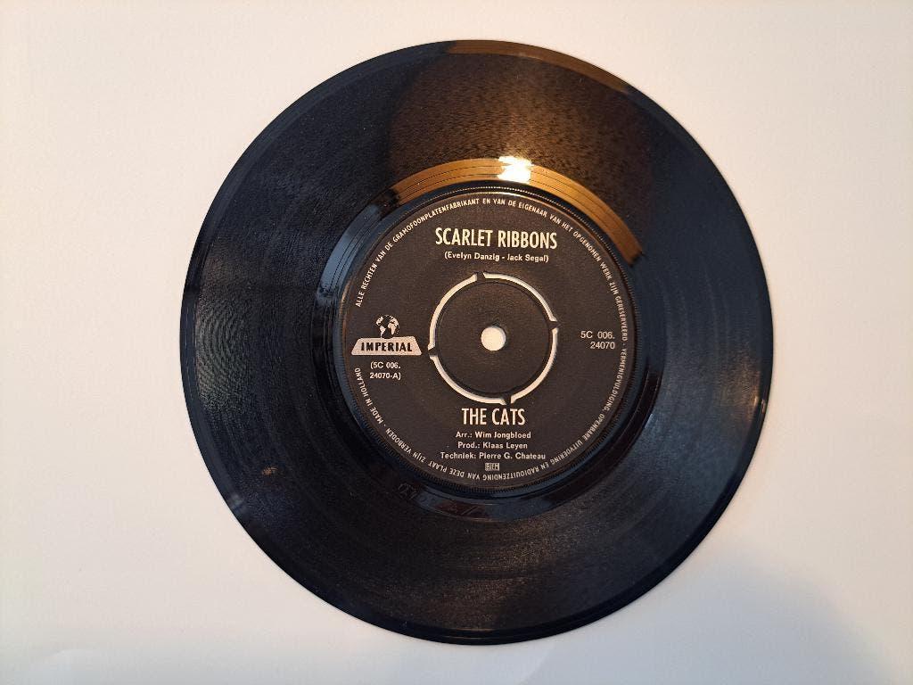 Single: The Cats - Scarlet Ribbons/Today, Cd's en Dvd's, Vinyl Singles, Gebruikt, 7 inch, Single, Ophalen of Verzenden