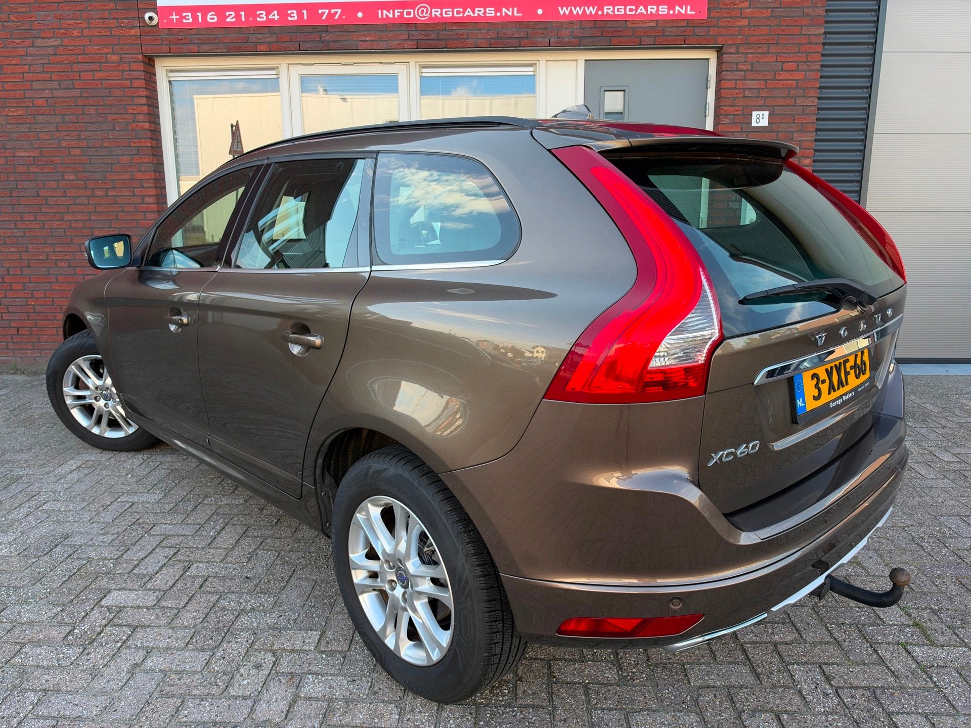 Volvo XC60 2.0 D4 FWD Summum / Navi / PDC / Memory / Blis /, Auto's, 4 cilinders, 1634 kg, Leder en Stof, Bedrijf