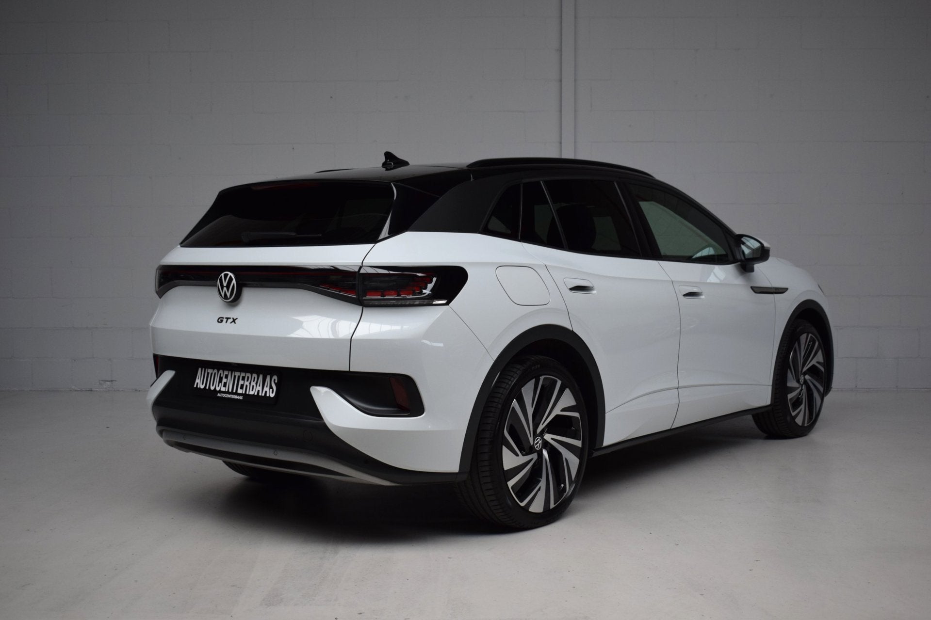 Volkswagen ID.4 GTX 4Motion 77 kWh SOH 94.3% / PANORAMADAK /, Auto's, Automaat, Dealer onderhouden, Gebruikt, Zwart