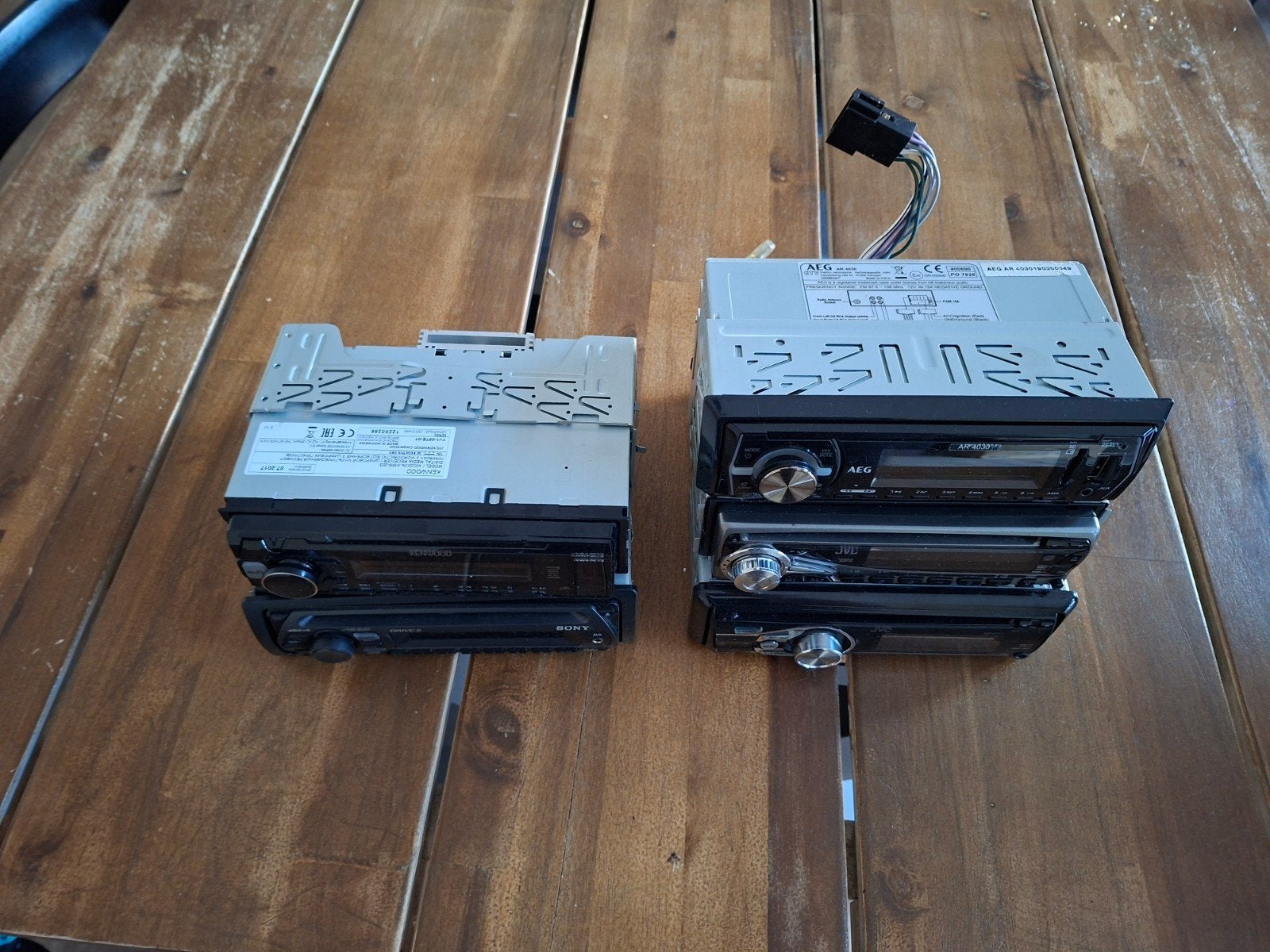 Diverse autoradio's, waaronder 2x VW radio, Ophalen of Verzenden, Gebruikt