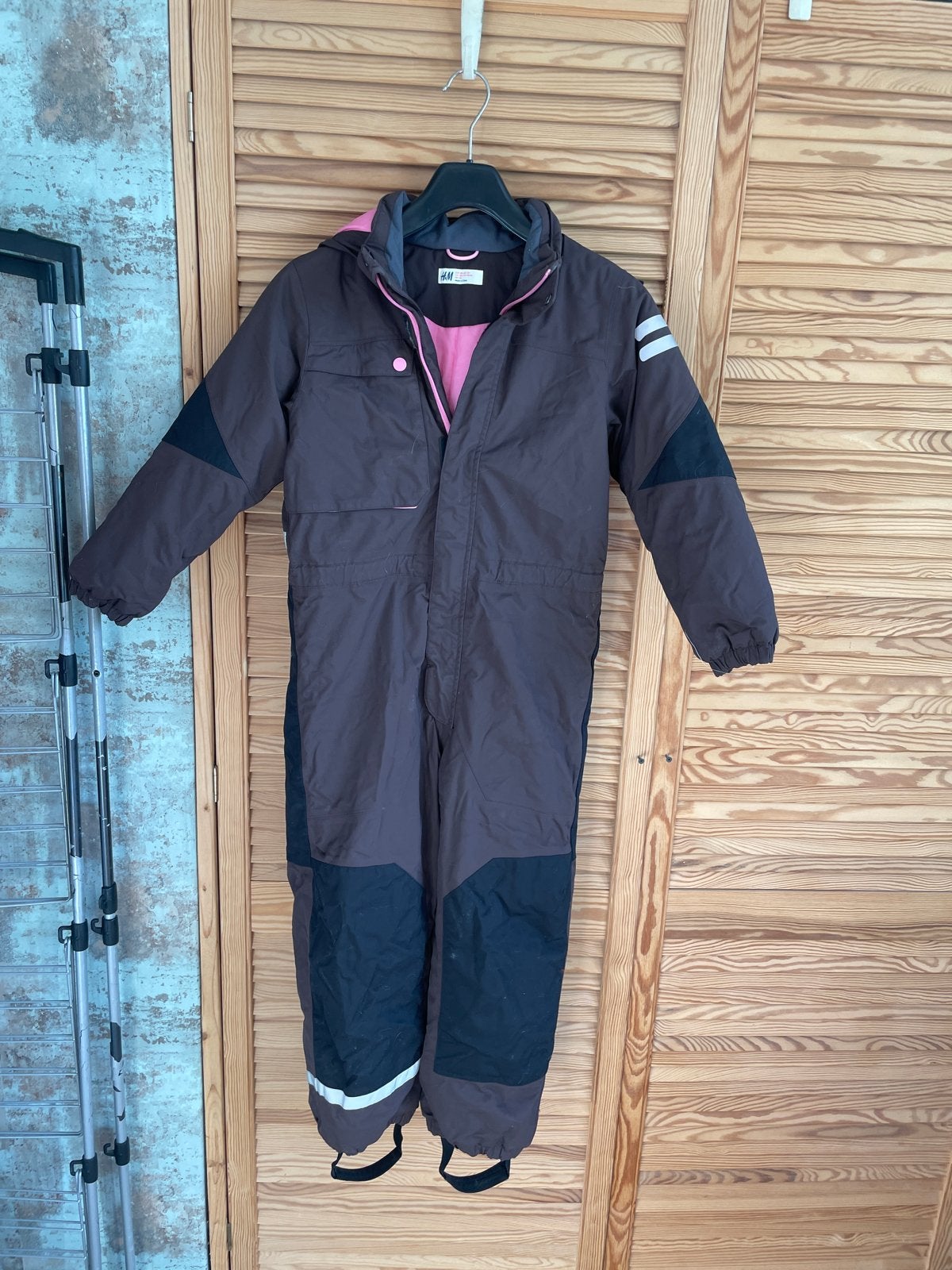 H&M Winteroverall Maat 128 - Bruin met Roze Voering, Kinderen en Baby's, Ophalen of Verzenden, Gebruikt, Meisje, Setje