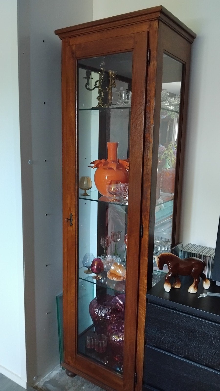 Mooie oude houten vitrine met spiegel, Huis en Inrichting, Kasten | Vitrinekasten, Ophalen, Met deur(en), 200 cm of meer, Zo goed als nieuw