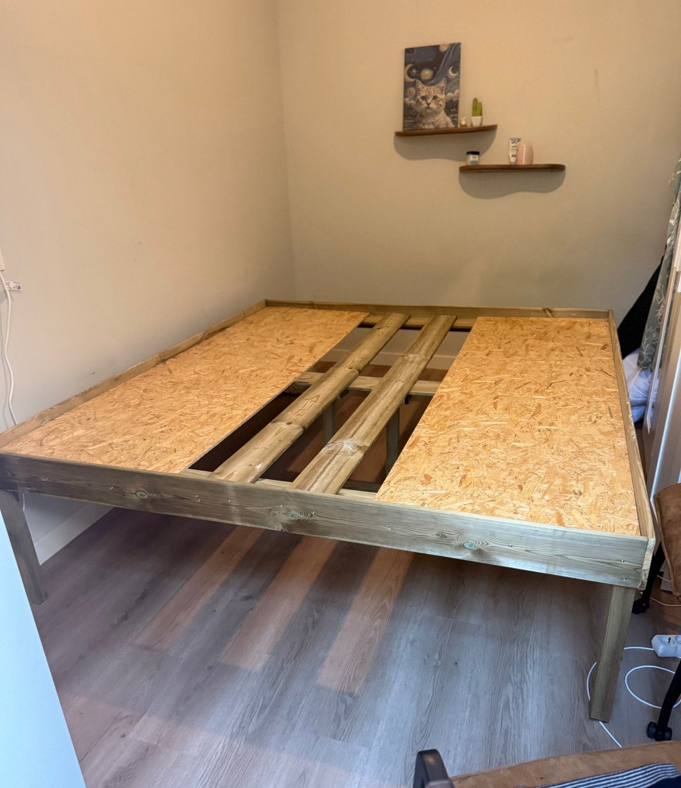 Stevig houten bedframe / bedbodem 180x200 cm – handgemaakt, Tweepersoons, Ophalen of Verzenden, Zo goed als nieuw, 180 cm