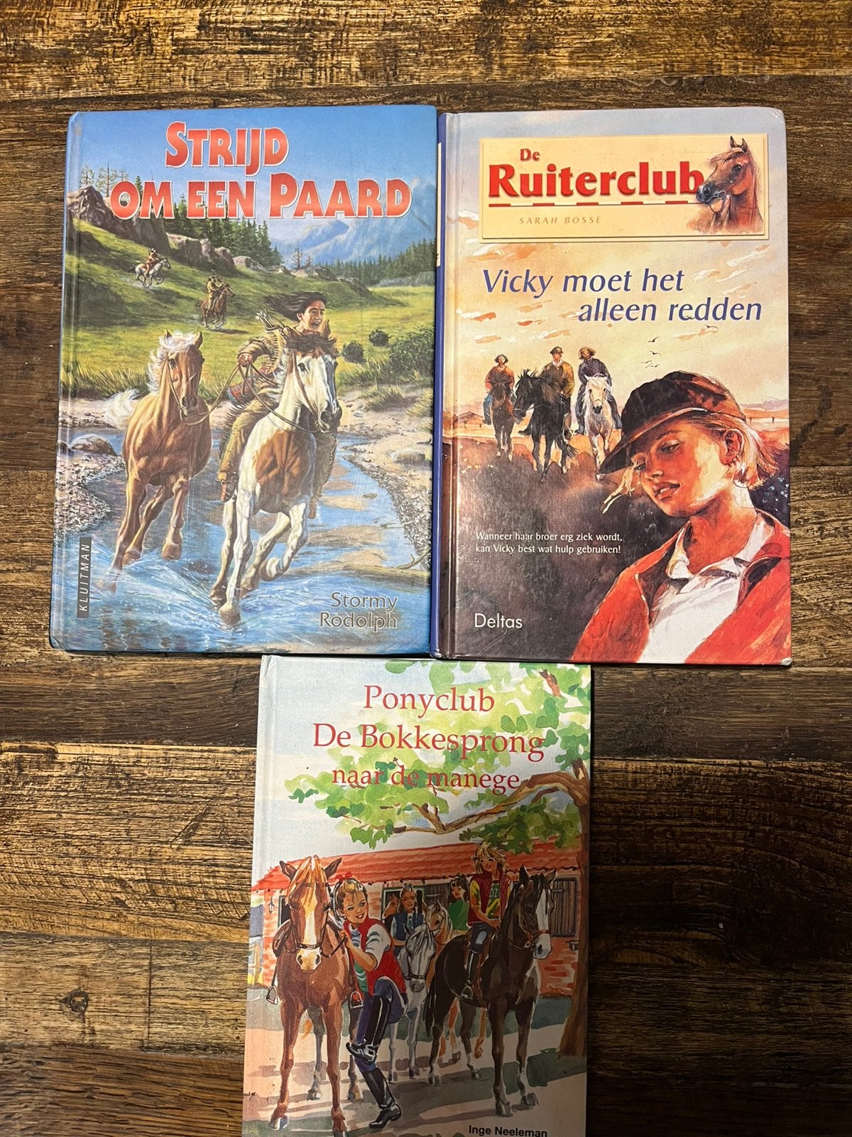 3 paardenboeken: Strijd om een Paard, De Ruiterclub, Ponyclu, Ophalen of Verzenden, Gelezen, Fictie algemeen