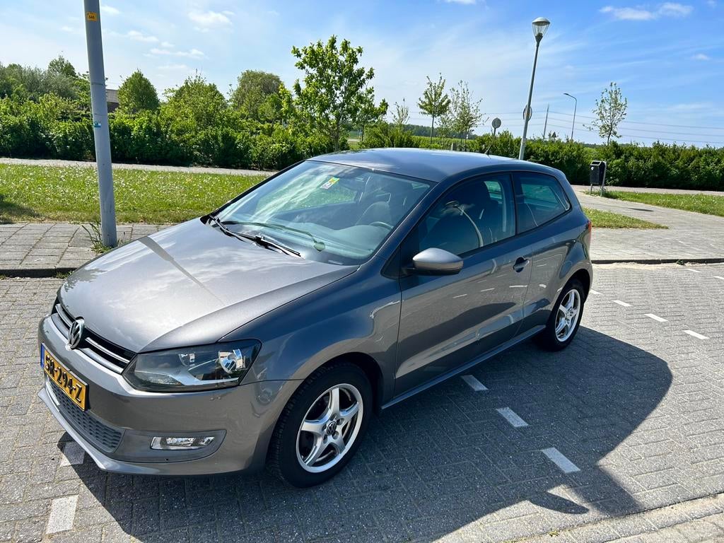 Volkswagen Polo 1.4 16V FSI 63KW 2010 Grijs, Auto's, Volkswagen, Particulier, Polo, ABS, Airbags, Airconditioning, Android Auto