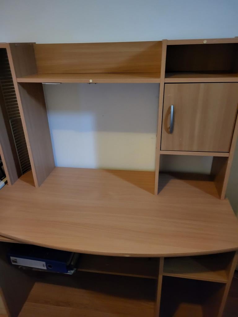 Bureau met opbouw en uitschuifbaar toetsenbordblad moet snel, Ophalen, Opbergruimte, Gebruikt, Spaanplaat of MDF