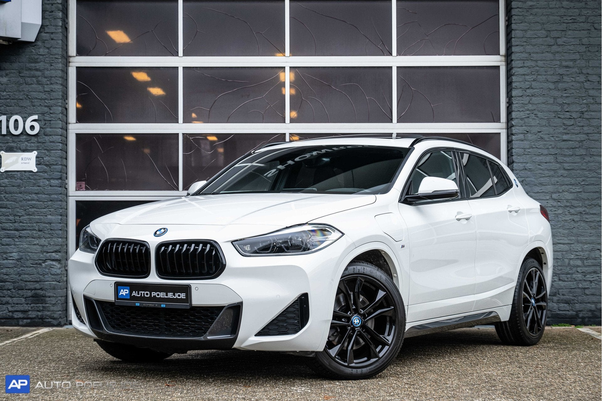 BMW X2 xDrive25e High Executive M sport, Pano, 19LM, M Stoel