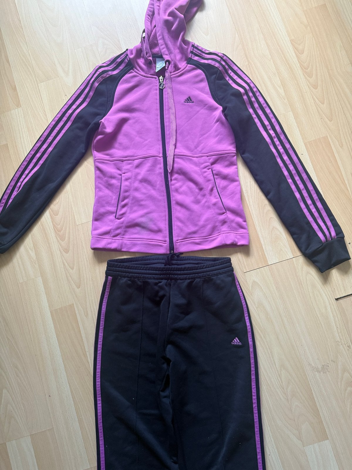 Adidas trainingspak roze/zwart - Maat L, Fitness of Aerobics, Roze, Gedragen, Ophalen