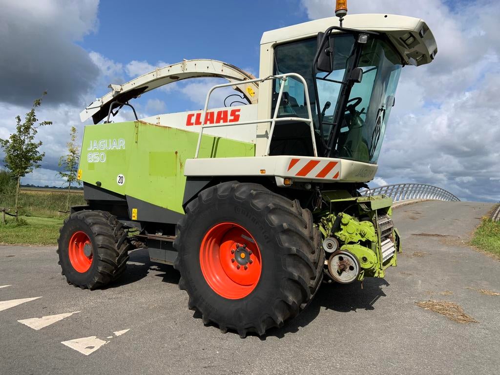 Claas Jaguar 850 4-wd, Ophalen