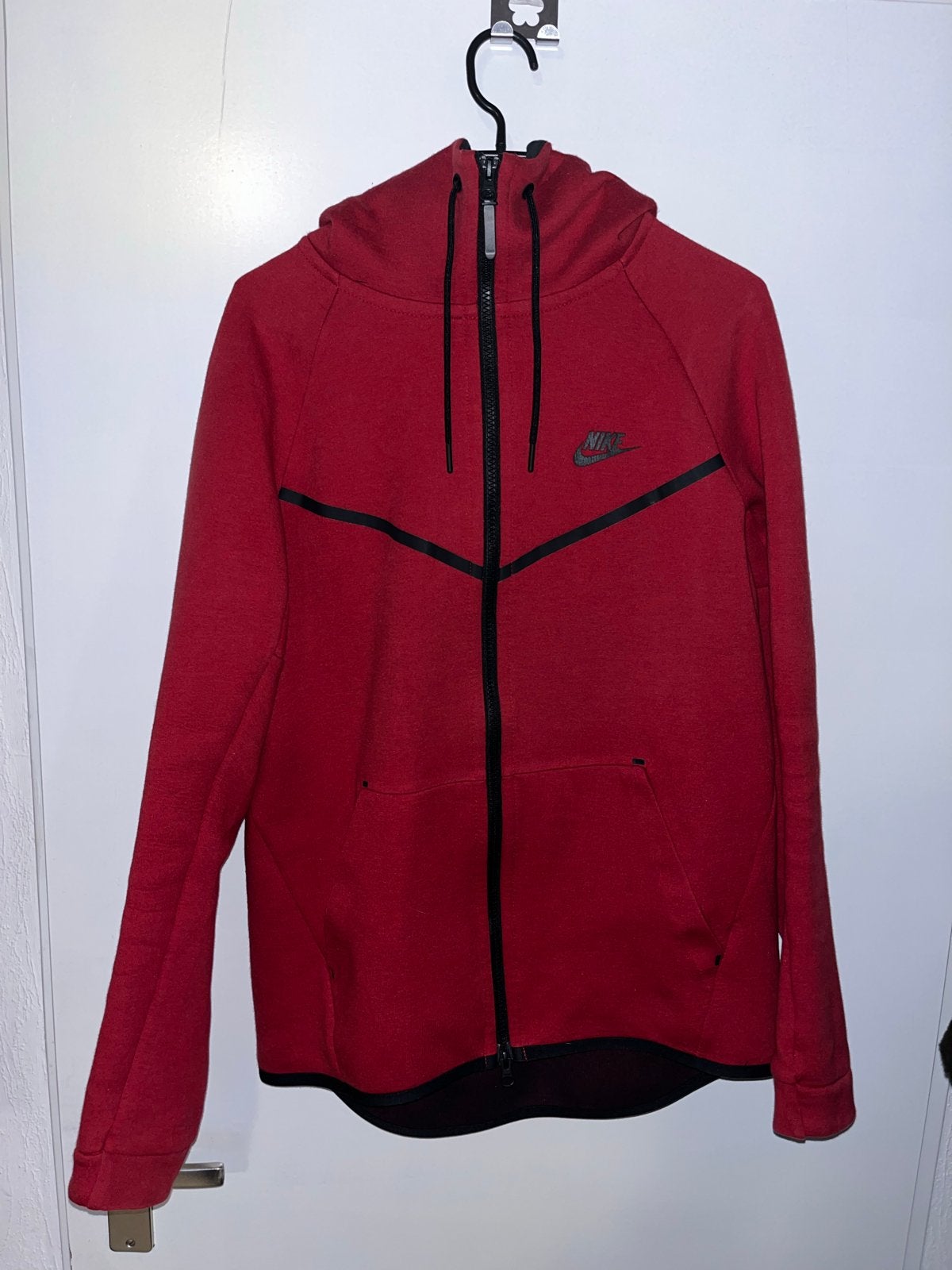 Nike Tech Fleece Vest, Ophalen of Verzenden, Zo goed als nieuw, Maat 48/50 (M), Rood