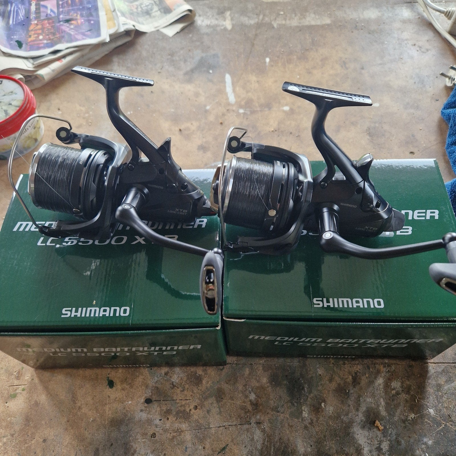 Tekoop 2 shimano lc 5500xtb baitrunners nieuwstaat., Watersport en Boten, Ophalen of Verzenden, Zo goed als nieuw, Molen
