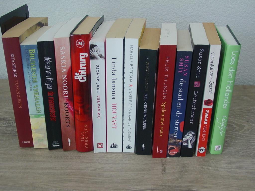 Diverse boeken, Ophalen of Verzenden, Gelezen
