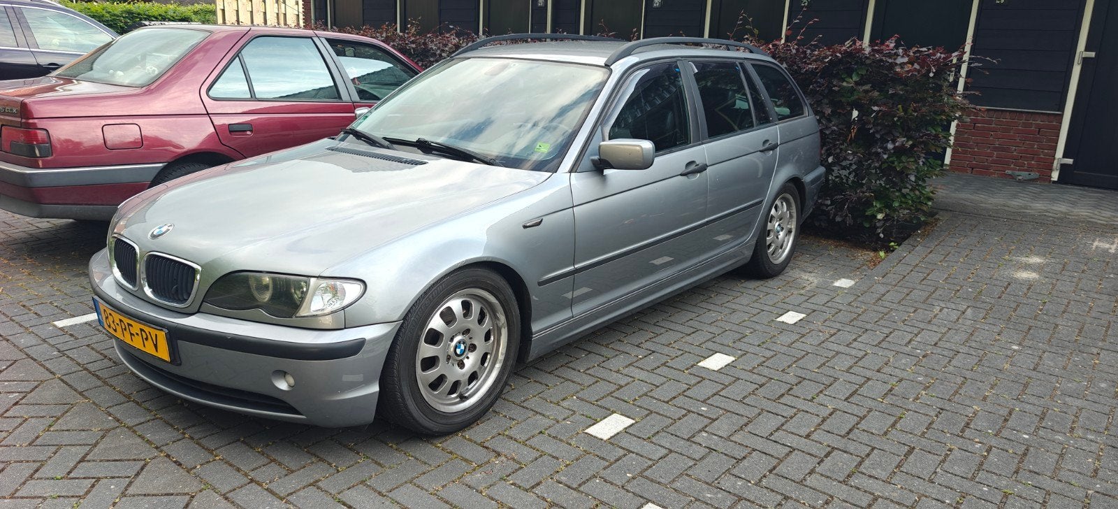 BMW 3-Serie 2.0 318D Touring 2004 Grijs, 1995 cc, Zwart, 4 cilinders, Stationwagon