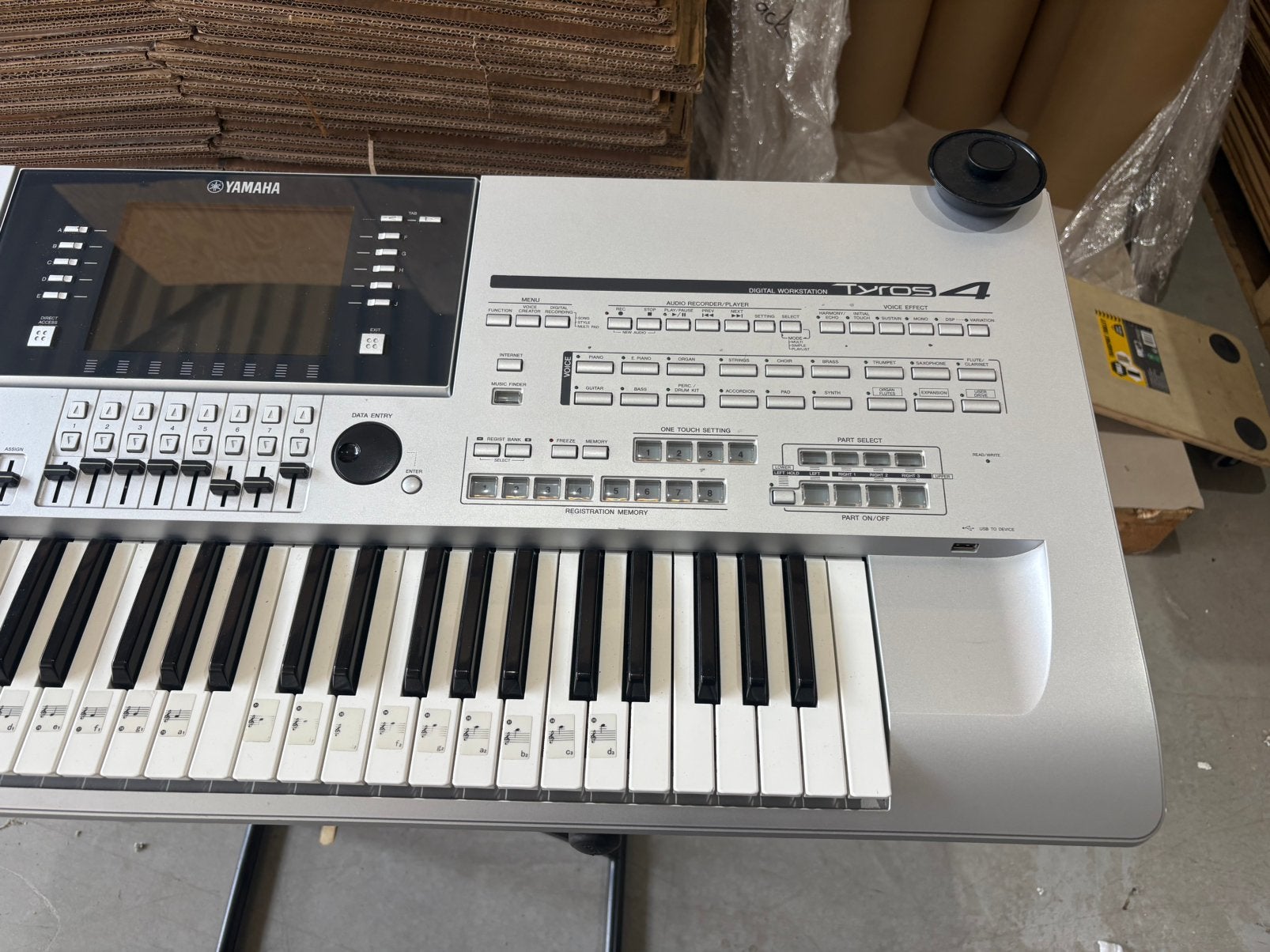 Yamaha Tyros 4 Keyboard - Met Standaard & Bankje, Ophalen, 61 toetsen, Yamaha, Zo goed als nieuw