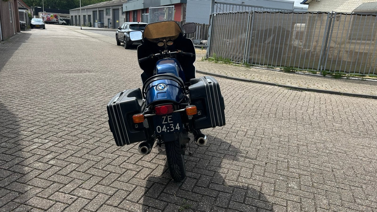 Foto 7 van BMW R100 RS - 1977 - Nieuwe accu, gereviseerde voorvorken