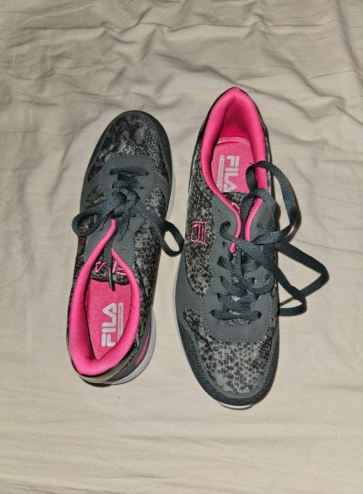 Fila sneakers grijs met roze accenten maat 39, Ophalen of Verzenden, Sneakers of Gympen, Zo goed als nieuw, Fila