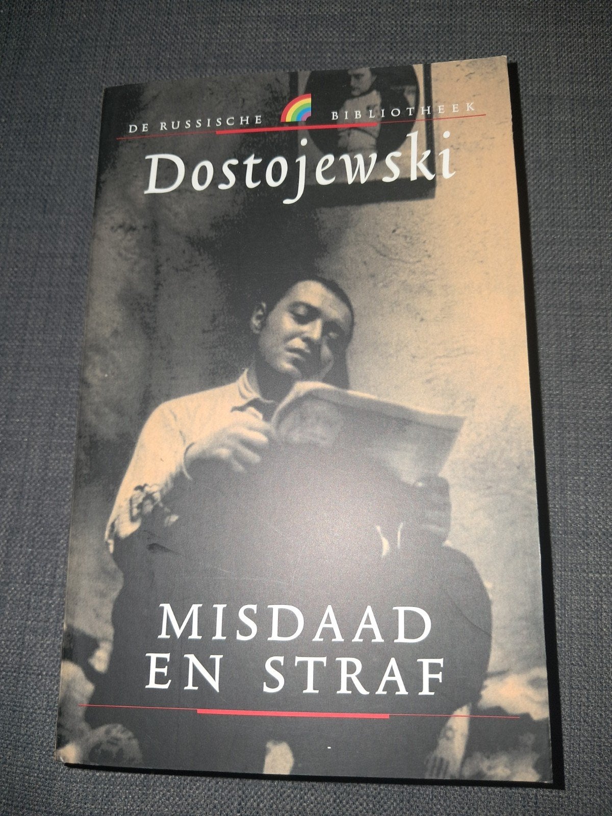 Dostojevski - Misdaad en Straf (De Russische Bibliotheek), Boeken, Literatuur, Gelezen, Europa overig, Ophalen of Verzenden