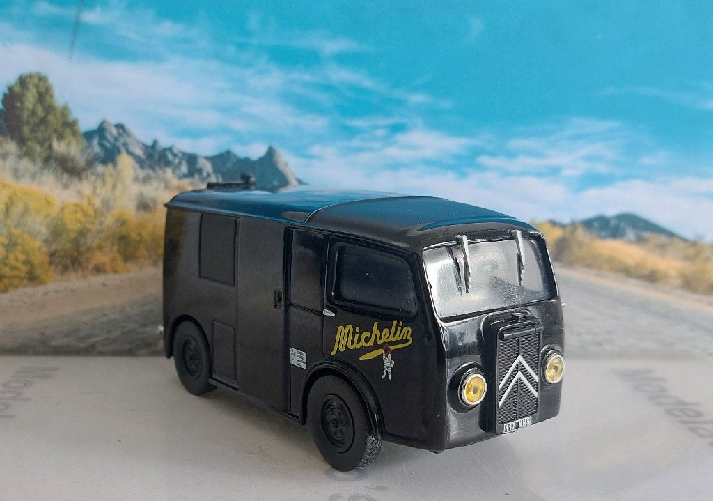 1:43 Citroen Tub "Michelin" Van 1939-41; Altaya/Ixo AL10720, Ophalen of Verzenden, Gebruikt, Auto, Overige merken