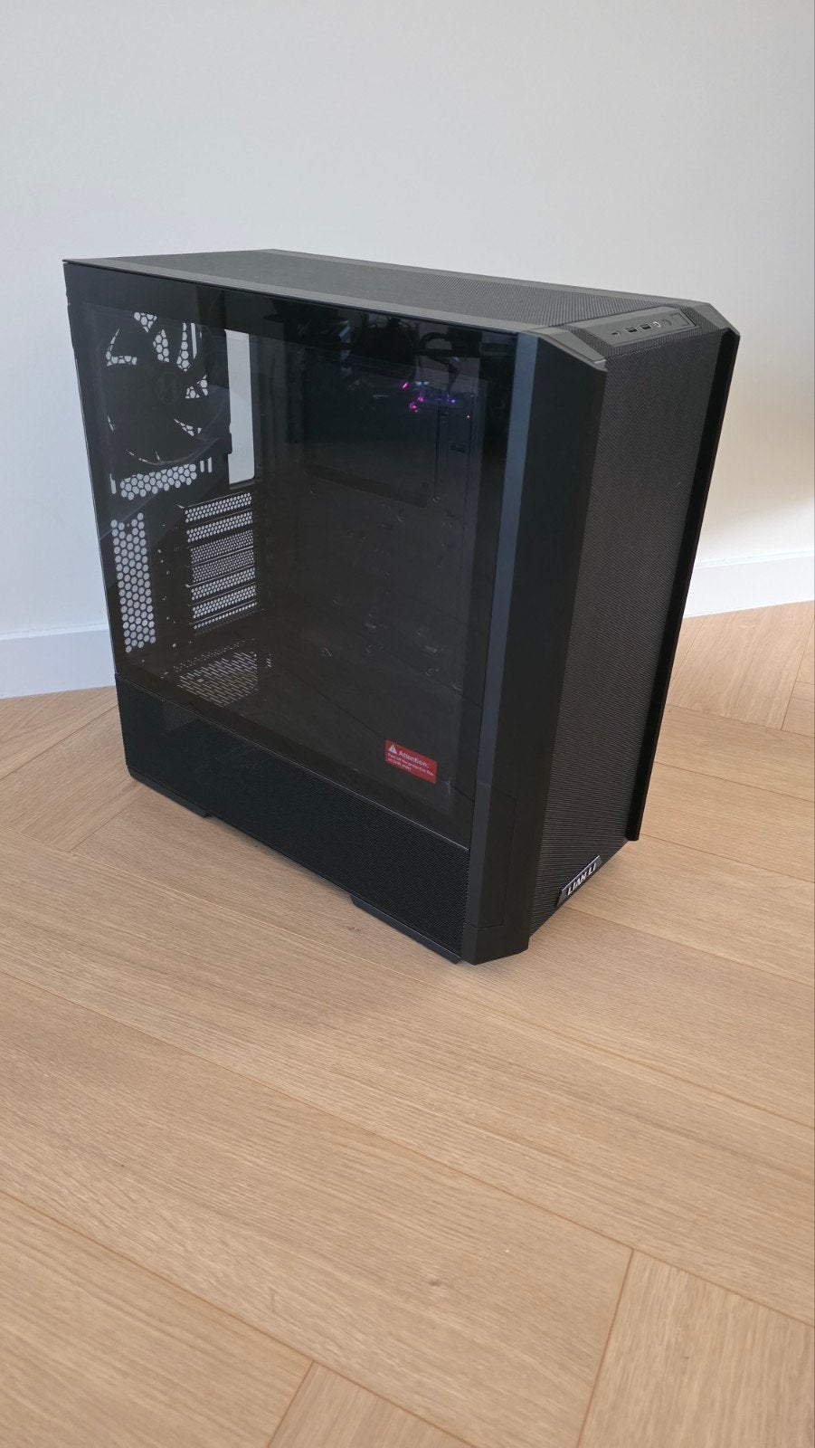 Lian Li Lancool 216, Computers en Software, Computerbehuizingen, Ophalen of Verzenden, Zo goed als nieuw