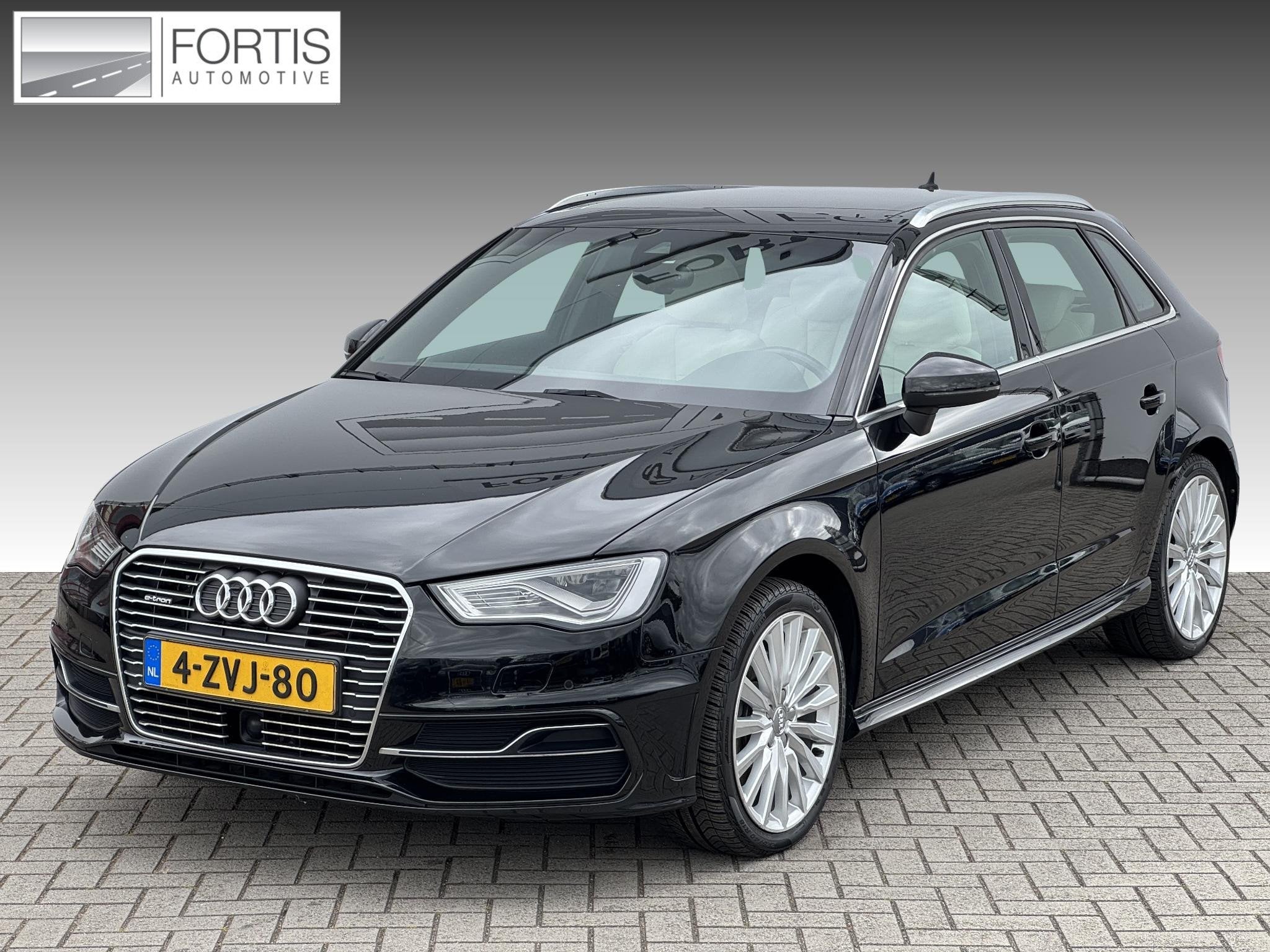 Audi A3 Sportback 1.4 e-tron PHEV Ambition Pro Line plus NL-, Gebruikt, 4 cilinders, Zwart, 1515 kg