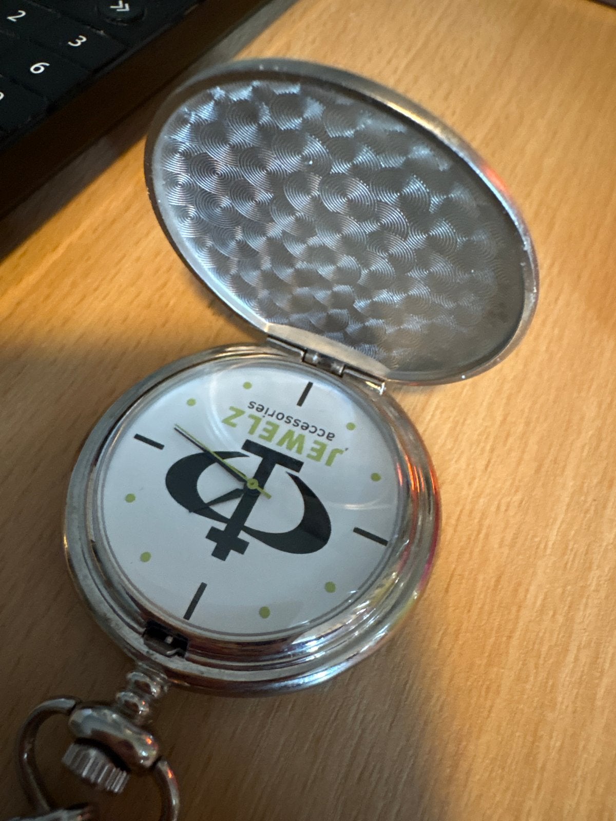 Zilverkleurig zakhorloge met 'Jewelz Accessories' logo, Overige merken, Overige materialen, Zakhorloge, Gebruikt