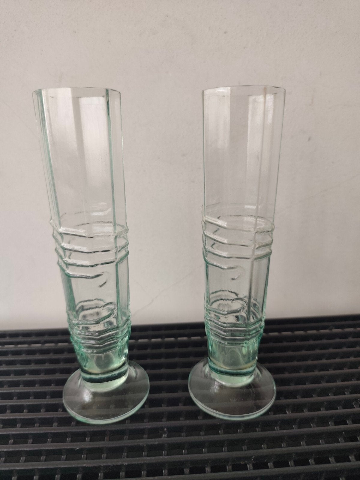 2x vintage 8-hoekige Zweedse glazen, 22 cm hoog, Ophalen of Verzenden