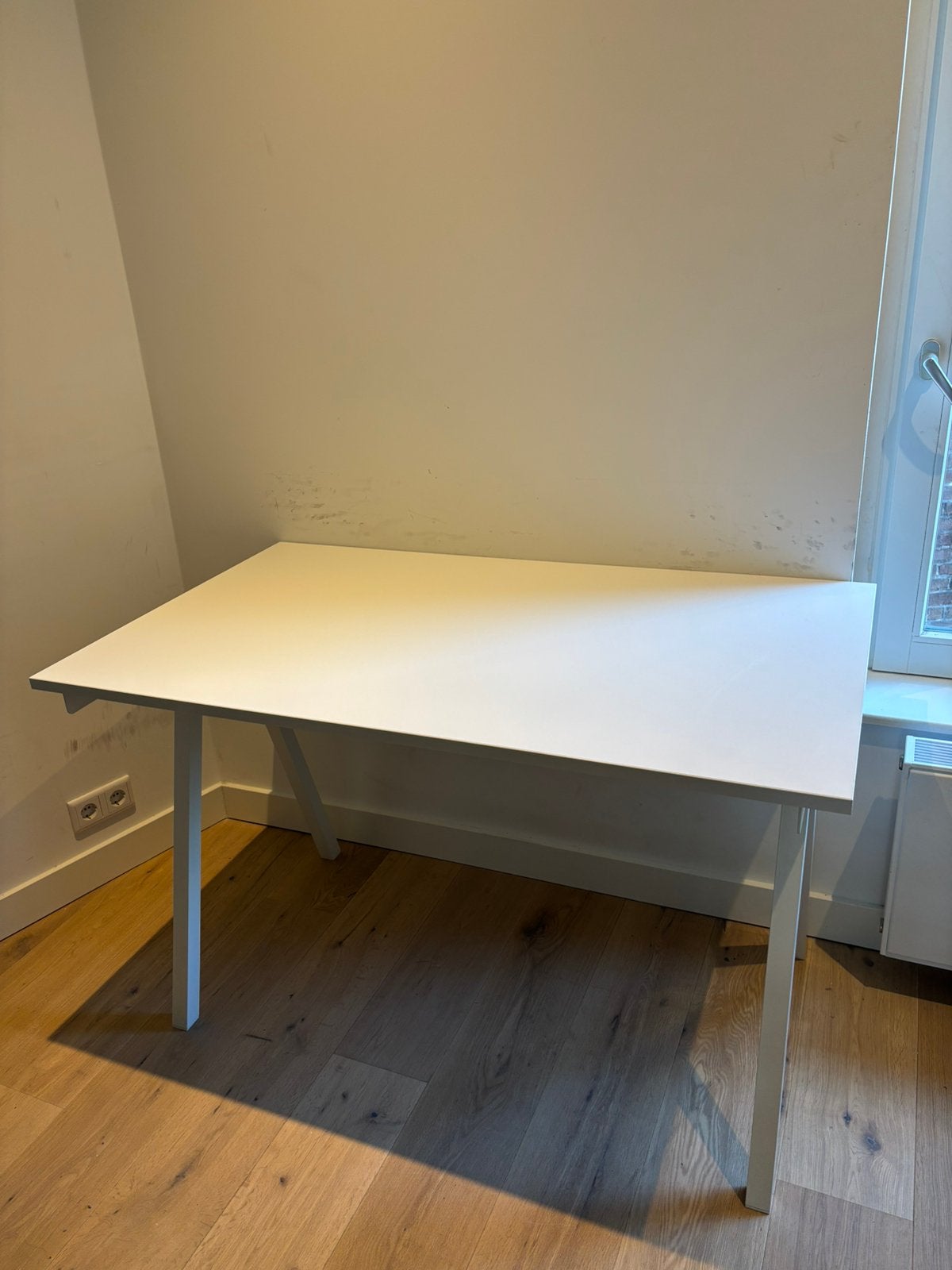 IKEA bureau Trotten wit 120x70, Ophalen, Zo goed als nieuw