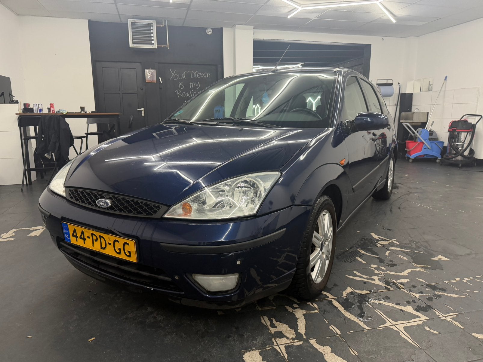 Ford Focus 1.6 I Ambiente AUTOMAAT BEZORGEN MOGELIJK!!, Auto's, 1596 cc, Blauw, 100 pk, 49 €/maand