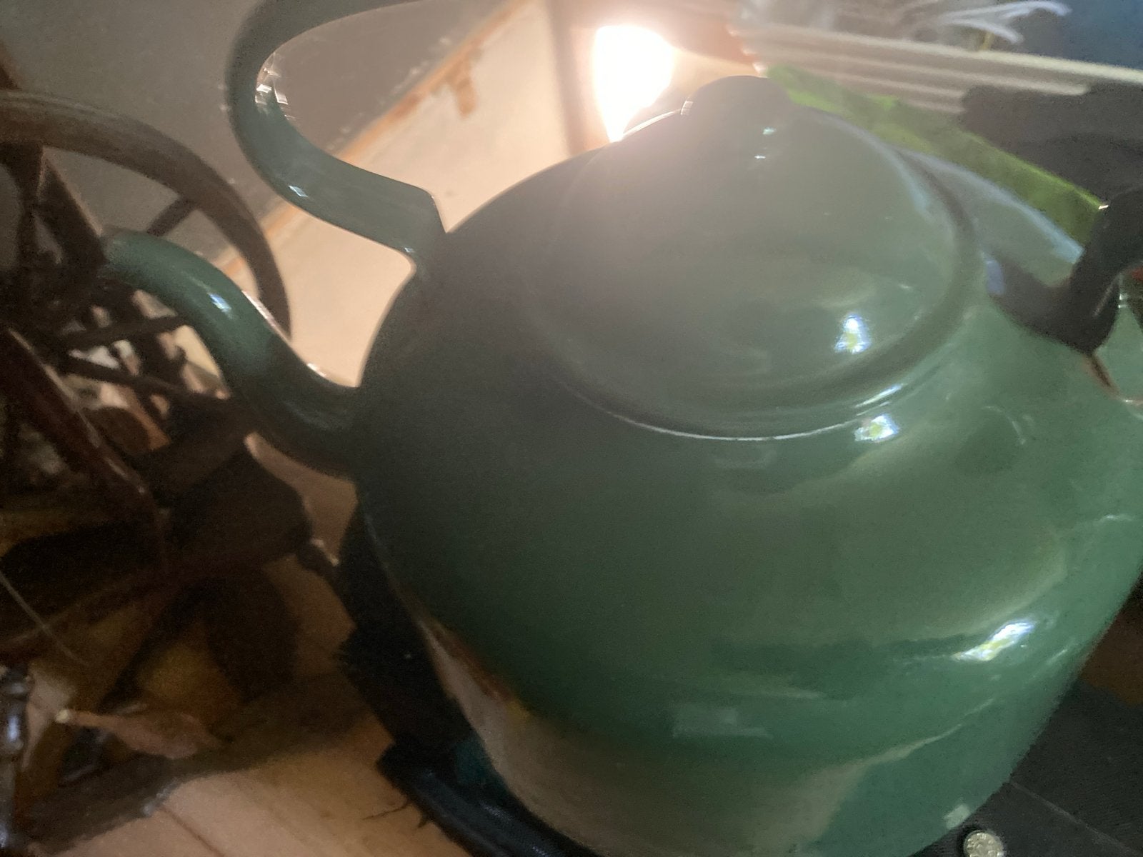 Mooie grote groene theepot, Ophalen