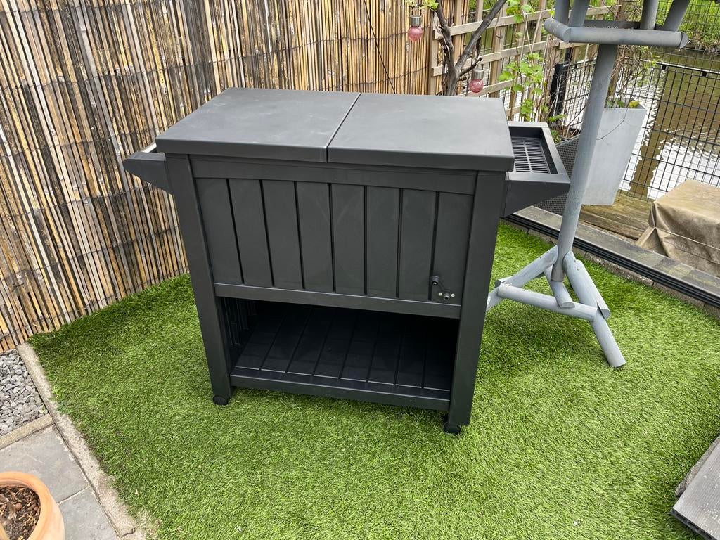 BluMill BBQ tafel met koelvak, Tuin en Terras, Ophalen, Zo goed als nieuw