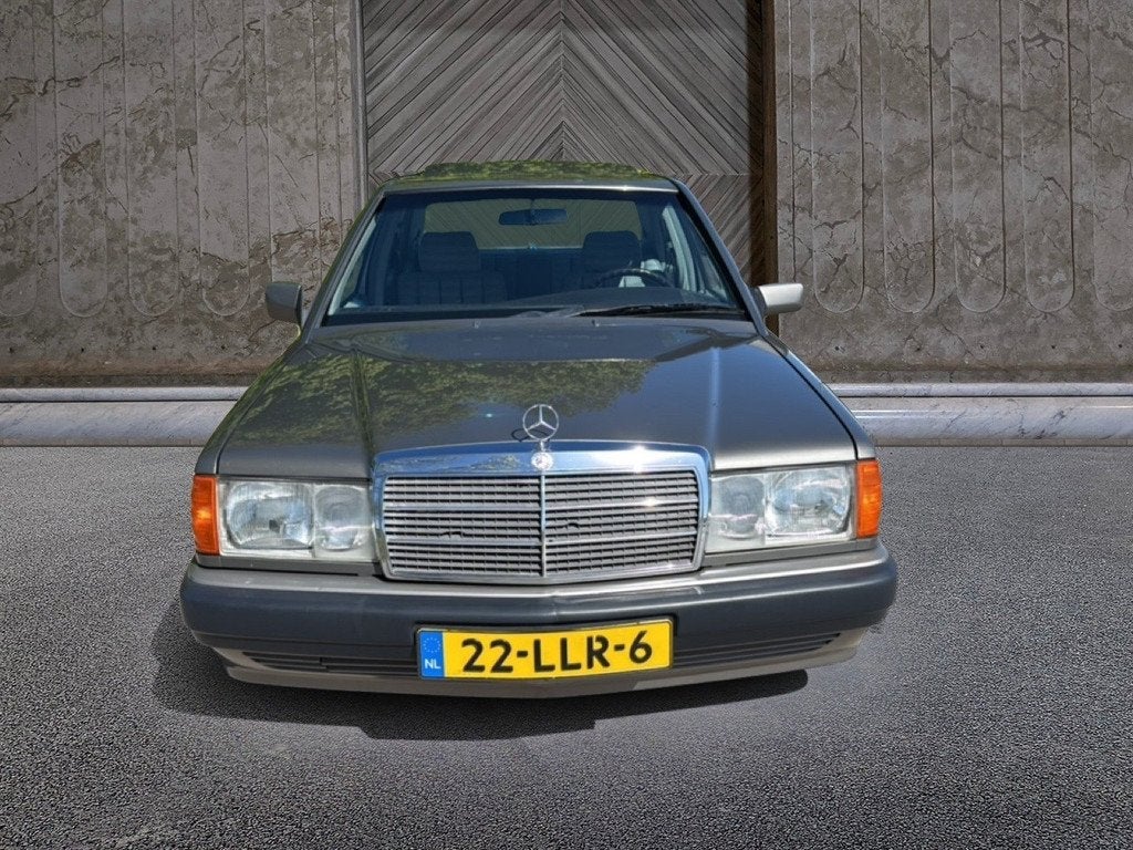 Mercedes-Benz 190 2.0 E automaat (bj 1992), Auto's, Oldtimers, Automaat, Huisgarantie, Metallic lak, Met garantie (alle)
