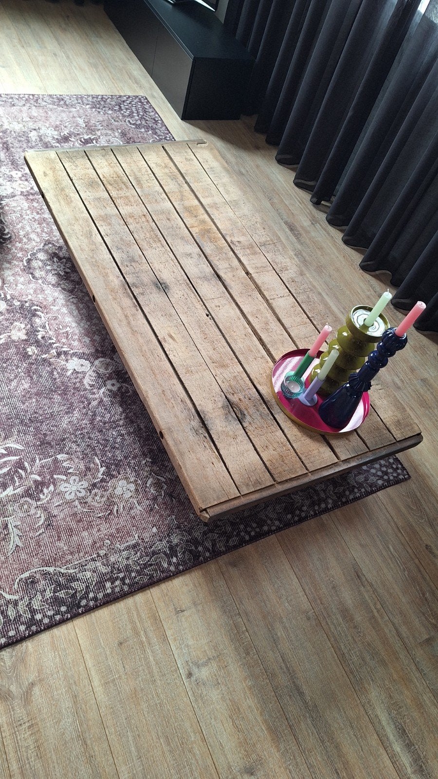 Robuuste houten salontafel op wielen, Gebruikt, 100 tot 150 cm, Industrieel, Landelijk, 50 tot 100 cm