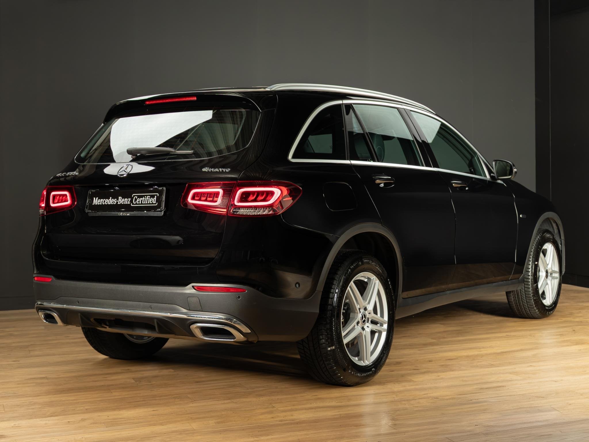 Mercedes-Benz GLC 300e 4MATIC Line: AMG | Panorama dak | Tre, Auto's, Automaat, 14 kWh, Gebruikt, 4 cilinders