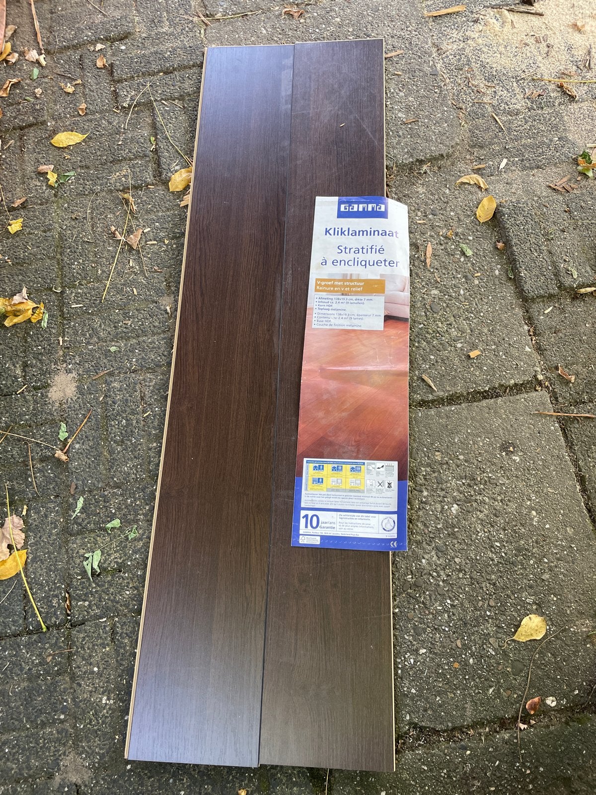 GAMMA Kliklaminaat V-groef met structuur - Donkerbruin 17m2, Ophalen, Overige materialen, Gebruikt, 50 tot 150 cm